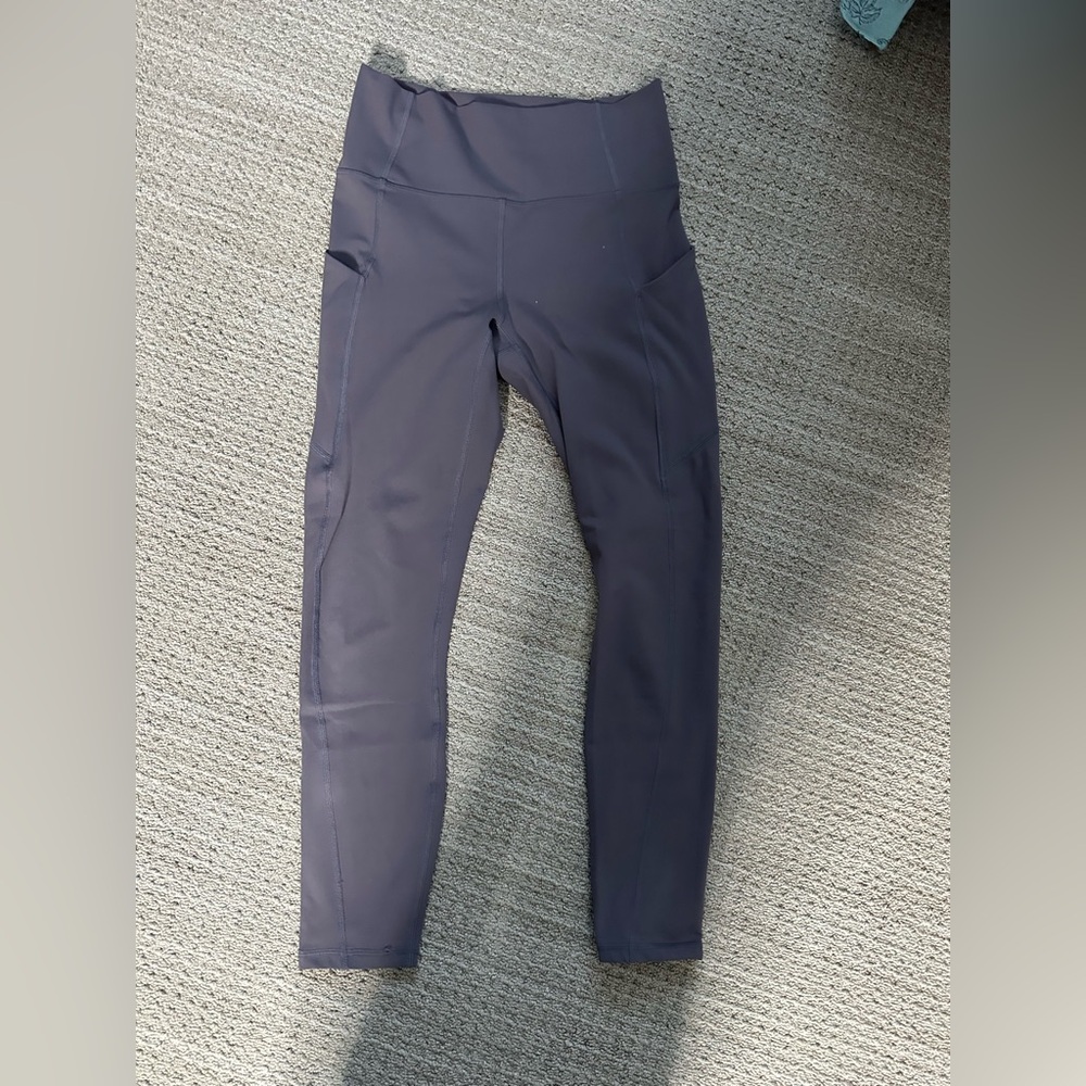 #245 Fabletics 3/4 Length Leggings in Gray/Purple Size Small.